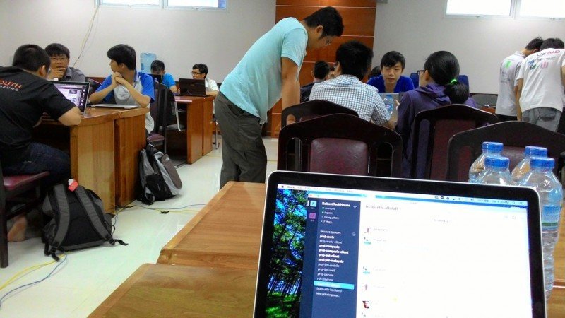 RobustTechHouse Team Vietnam Hackademics Hackathon