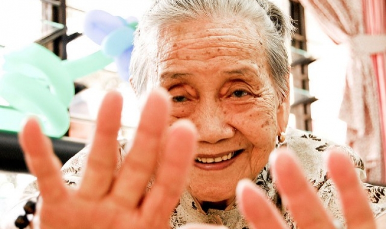 Tips for Developing Mobile Apps for Senior Citizens Tips for Developing Mobile Apps for Senior Citizens